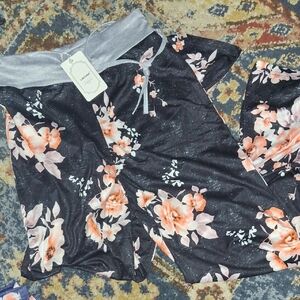 Xhilaration Gray and Peach Floral Pajama Set